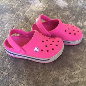 Crocs size 6/7 pink